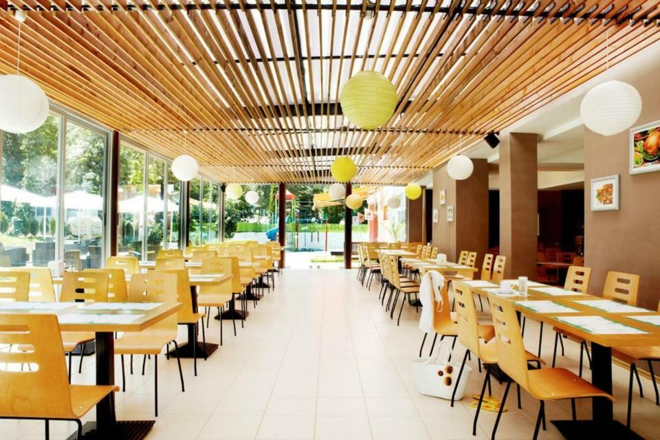 Green Park Hotel Golden Sands Ngoại thất bức ảnh
