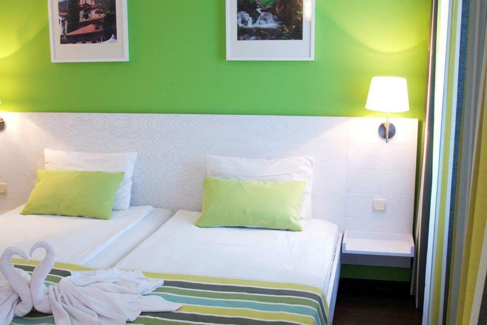 Green Park Hotel Golden Sands Ngoại thất bức ảnh